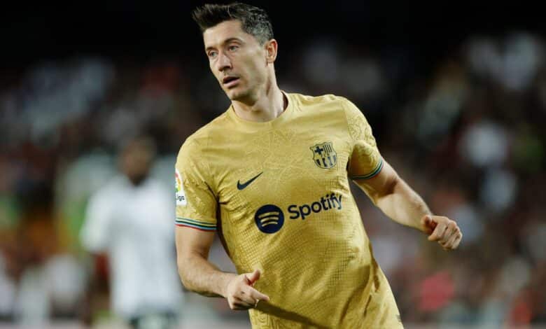 روبرت ليفاندفوسكي - برشلونة (المصدر:Gettyimages)