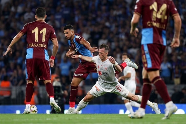 محمود حسن تريزيجيه - طرابزون سبور (المصدر:Gettyimages)