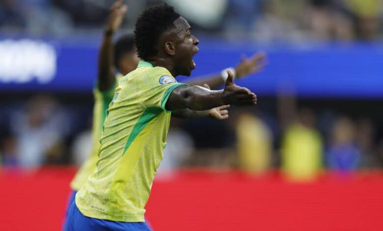 فينيسيوس جونيور - منتخب البرازيل