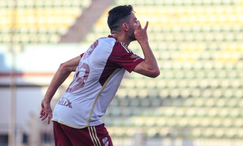 طاهر محمد طاهر - الأهلي