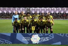 كم نقطة تفصل الاتحاد عن الاتحاد عن الفوز بالدوري السعودي؟