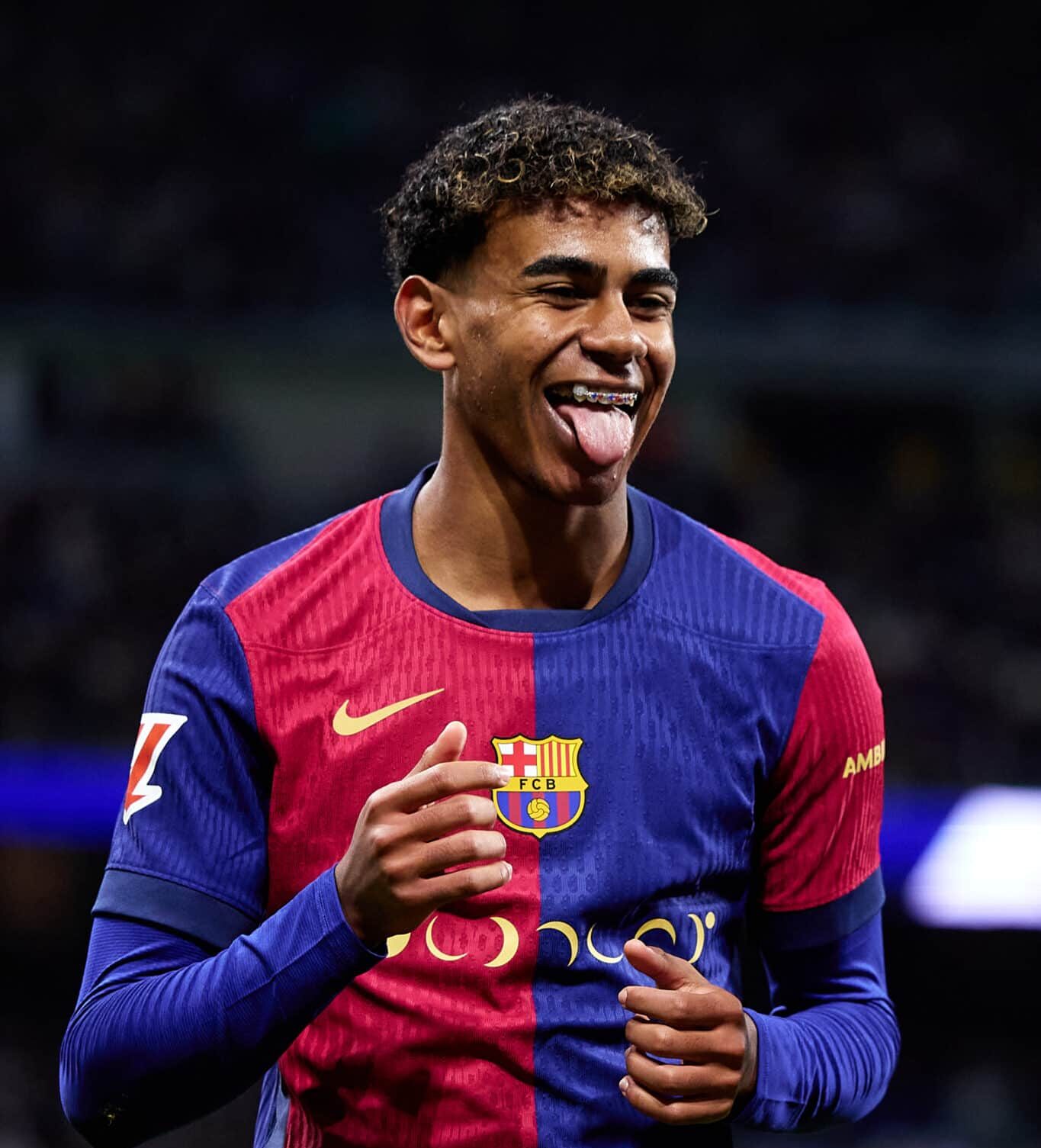 MADRID, SPAIN - OCTOBER 26: Lamine Yamal of FC Barcelona celebrates after scoring their side's third goal during the LaLiga match between Real Madrid CF and FC Barcelona at Estadio Santiago Bernabeu on October 26, 2024 in Madrid, Spain.