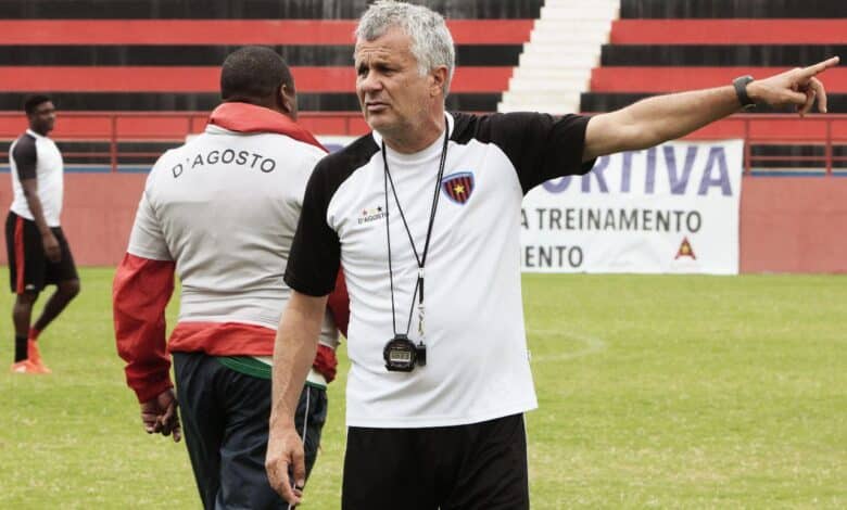 زوران مانولوفيتش - بريميرو دي أجوستو