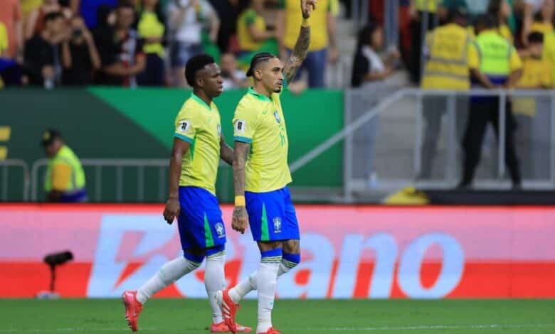 تشكيل البرازيل ضد الأرجنتين - رافينيا وفينيسيوس جونيور