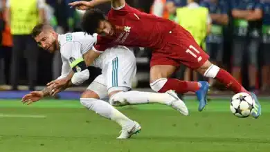 لحظة تدخل سيرجيو راموس على محمد صلاح في نهائي دوري أبطال أوروبا (المصدر:Gettyimages)
