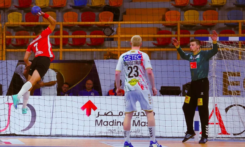 متى موعد مباراة برشلونة ضد الأهلي كأس العالم للأندية لكرة اليد 2025؟