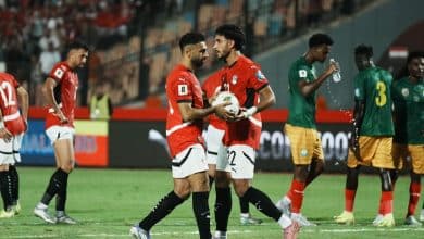 محمد صلاح - عمر مرموش - لاعبا الدوري الإنجليزي - تضوير: مصطفى الشحات