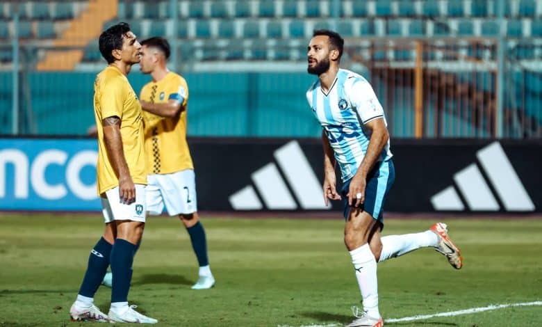 بيراميدز ضد أوكلاند سيتي