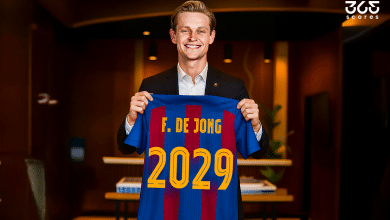 دي يونج يجدد عقده مع برشلونة