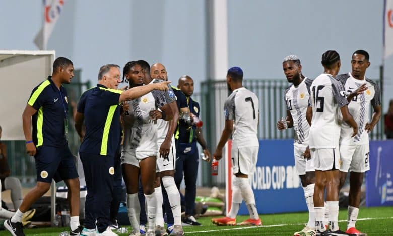 ديك أدفوكات - منتخب كوراساو (المصدر: Getty images)