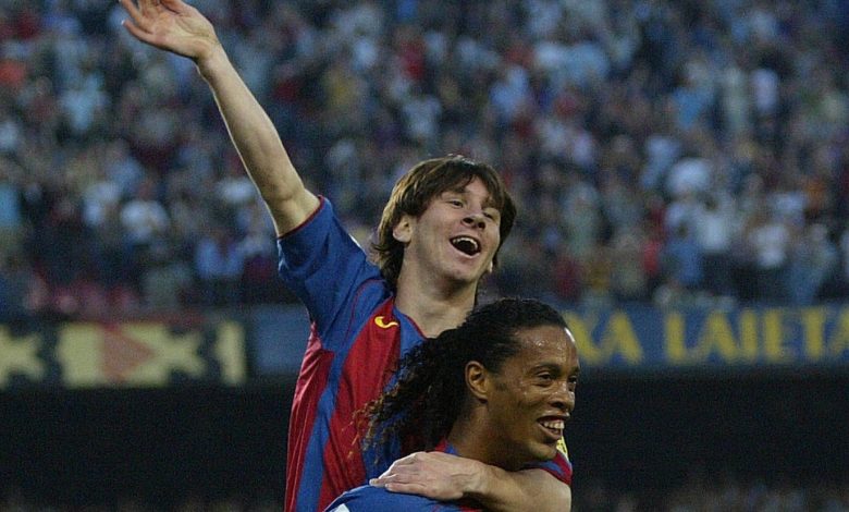 ليونيل ميسي - رونالدينيو - برشلونة - المصدر (Getty images)