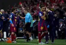 طرد إريك جارسيا من مباراة برشلونة ضد أتلتيكو مدريد.. المصدر: (Getty images)