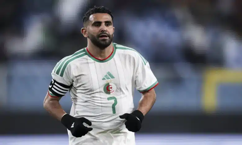 رياض محرز بقميص منتخب الجزائر