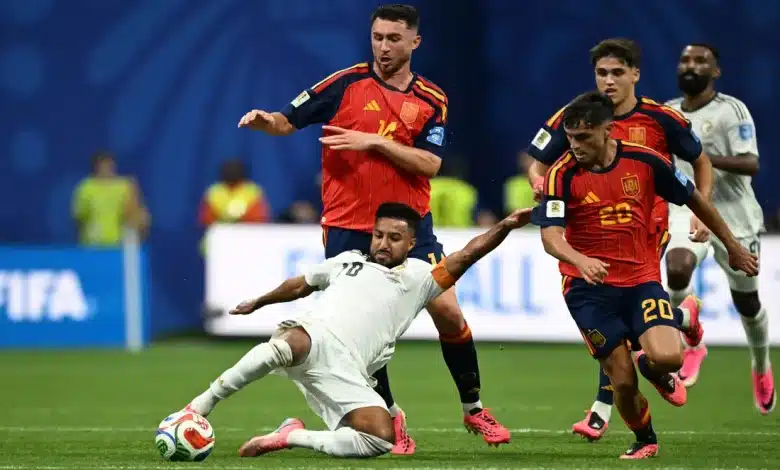 بيدري - سالم الدوسري - منتخب السعودية - منتخب إسبانيا