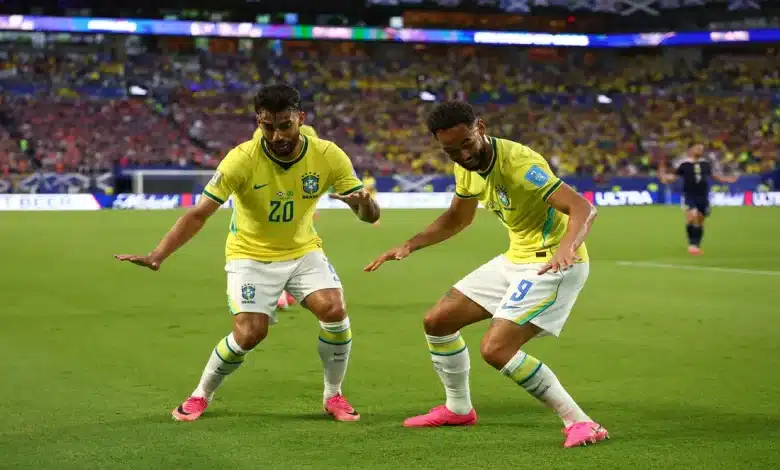 احتفال لوكاس باكيتا - ماتيوس كونيا