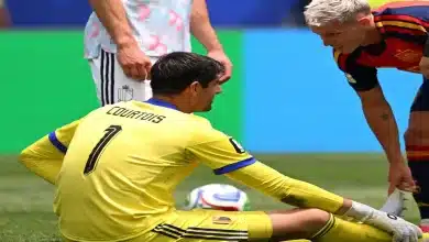 كورتوا يغادر مباراة إسبانيا ضد بلجيكا مصابًا