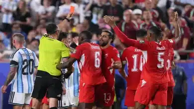 كم مرة استفاد منتخب الأرجنتين من البطاقات الحمراء في كأس العالم؟