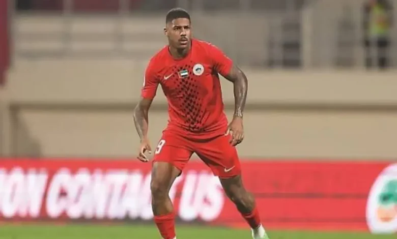 3 عروض على طاولة ألفارو دي أوليفيرا في الدوري الإماراتي