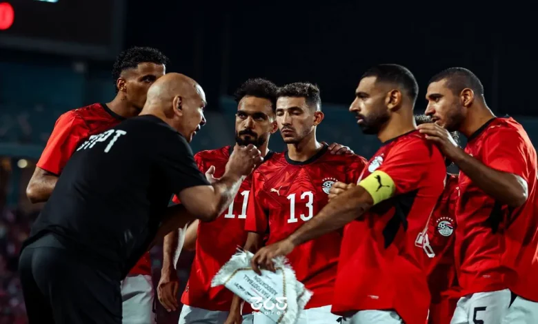حسام حسن - محمد صلاح - منتخب مصر - تصوير: مصطفى الشحات